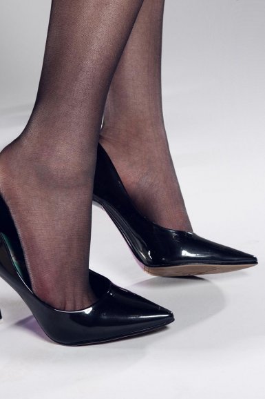 hth华体登录入口:著名舞蹈家夏冰出任2019“歌唱祖国 礼赞英雄”专家评委(图1) hth华体登录入口